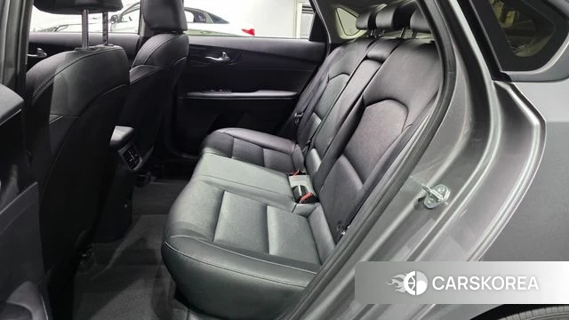 Kia The New K3 2nd generation 2024 Серебристо-серый из Кореи, фото 2