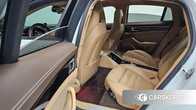 Porsche Panamera (971) 2018 Белый из Кореи, фото 2