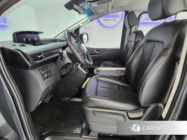 Hyundai Staria 2022 Серый из Кореи, фото 2