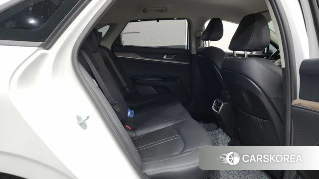 Kia K5 Hybrid 3rd Generation 2023 Белый из Кореи, фото 2