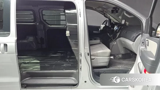 Hyundai The New Grand Starex 2020 Серебристо-серый из Кореи, фото 2