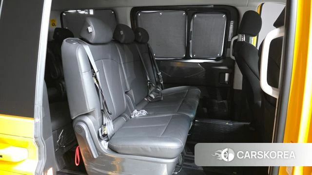 Hyundai Staria 2024 Желтый из Кореи, фото 2