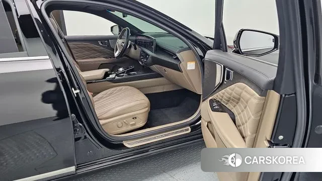 Kia K8 Hybrid 2023 Черный из Кореи, фото 2