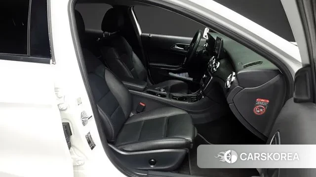 Mercedes-Benz GLA-Class X156 2019 Белый из Кореи, фото 2