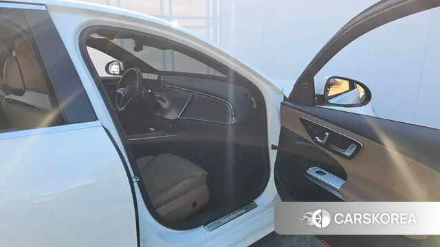 Mercedes-Benz E-Class W214 2024 Белый из Кореи, фото 2