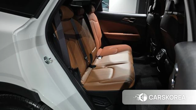 Kia Sportage 5th Generation Hybrid 2023 Белый из Кореи, фото 2