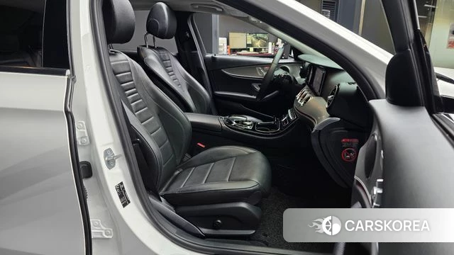 Mercedes-Benz E-Class W213 2018 Белый из Кореи, фото 2