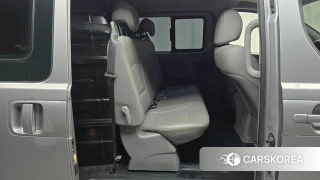 Hyundai The New Grand Starex 2018 Серебряный из Кореи, фото 2