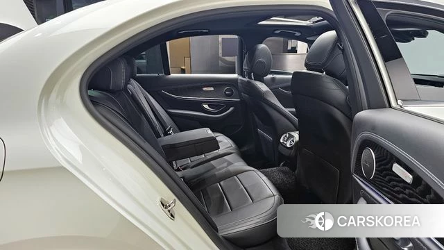 Mercedes-Benz E-Class W213 2020 Белый из Кореи, фото 2