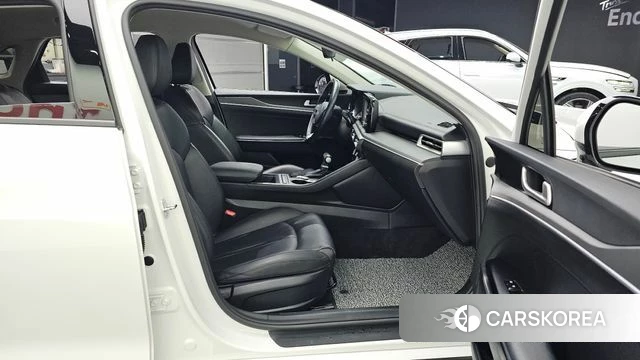 Kia K5 3rd generation 2023 Белый из Кореи, фото 2