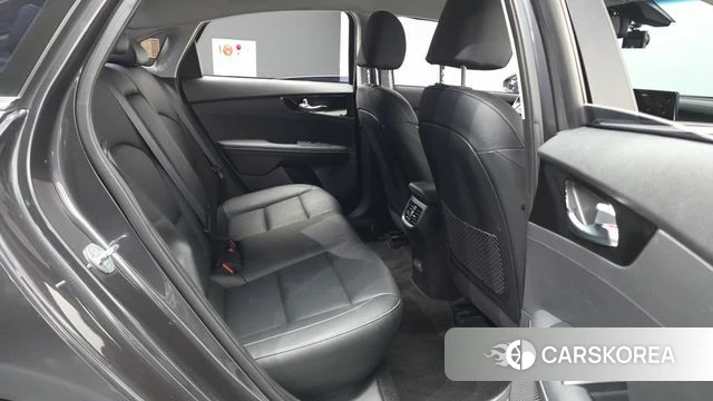 Kia The New K3 2nd generation 2022 Серый из Кореи, фото 2