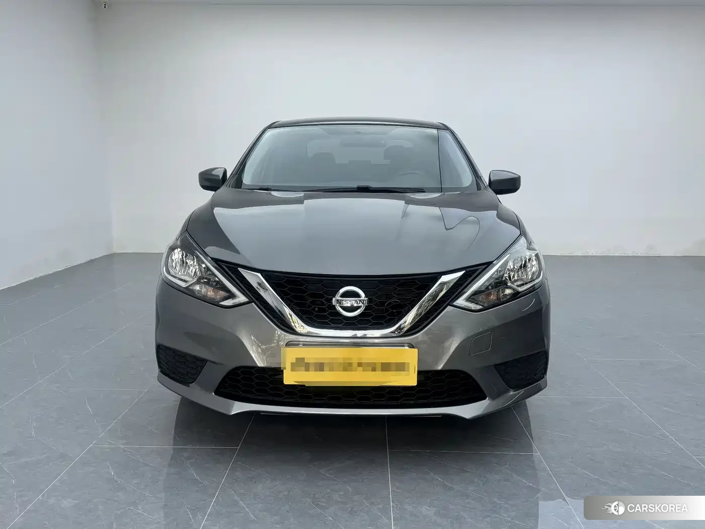 Nissan Sylphy 2023 Silver/gray из Китая, фото 2