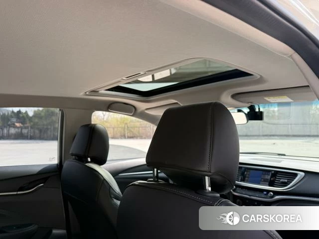 Buick Yinglang 2021 Белый из Китая, фото 2