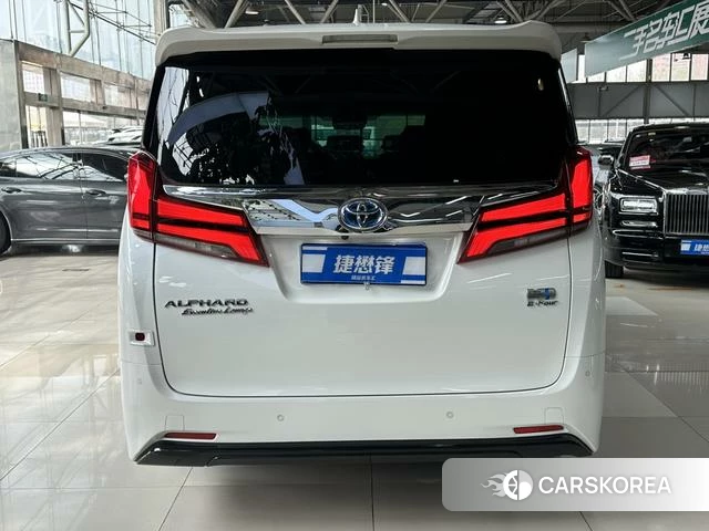 Toyota Elfa 2021 Белый из Китая, фото 2