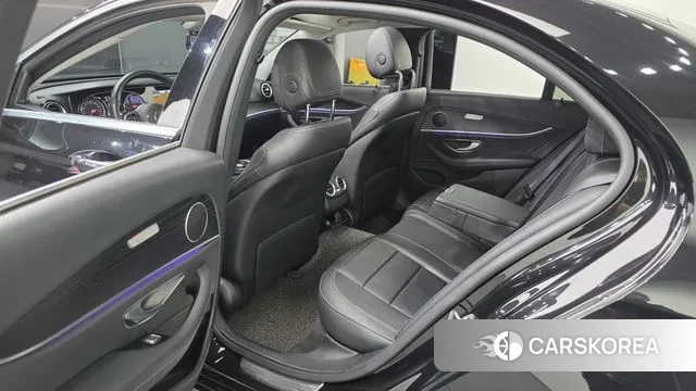 Mercedes-Benz E-Class W213 2020 Черный из Кореи, фото 2