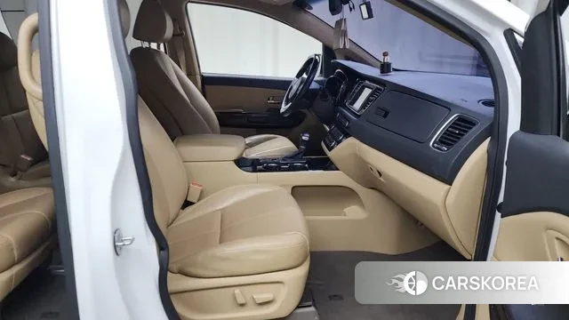 Kia The New Carnival 2018 Белый из Кореи, фото 2