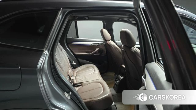 BMW X1 (F48) 2022 Серый из Кореи, фото 2