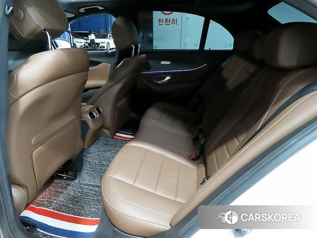 Mercedes-Benz E-Class W213 2022 Белый из Кореи, фото 2