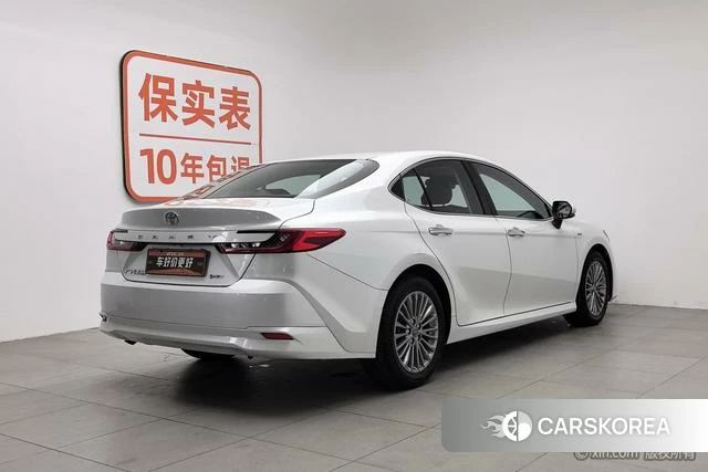 Toyota Camry 2025 Белый из Китая, фото 2