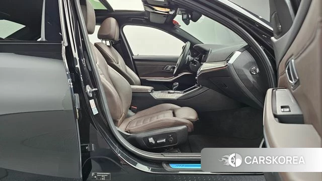 BMW 3 Series (G20) 2020 Черный из Кореи, фото 2