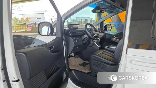 Hyundai Staria 2021 Белый из Кореи, фото 2