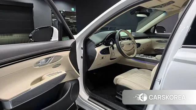 Genesis GV70 2024 Белый из Кореи, фото 2