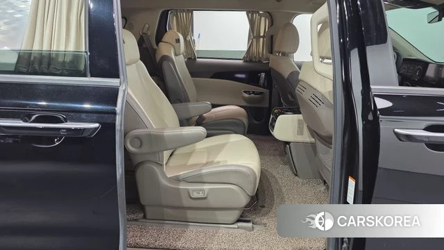 Kia Carnival 4th generation 2021 Черный из Кореи, фото 2