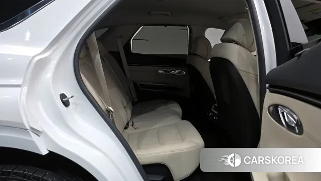 Genesis GV70 2023 Белый из Кореи, фото 2