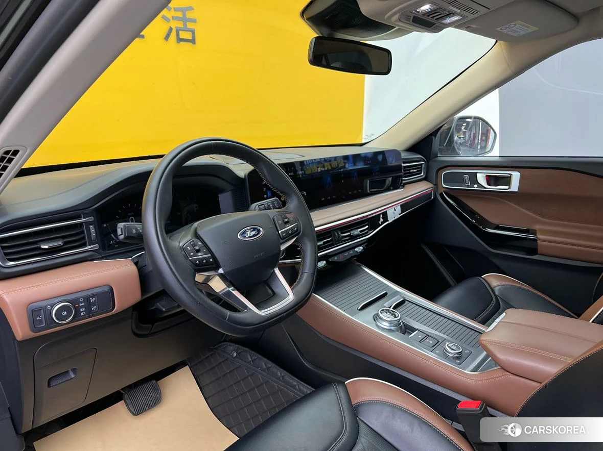 Ford Explorer 2022 Черный из Китая, фото 2