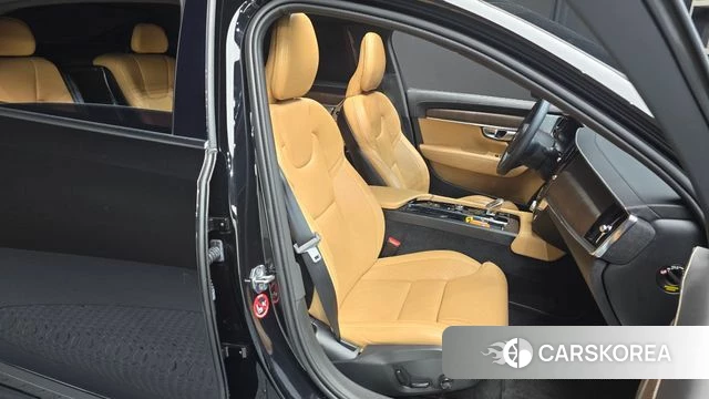 Volvo S90 2020 Черный из Кореи, фото 2
