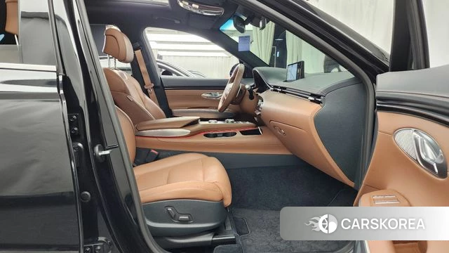 Genesis GV70 2022 Черный из Кореи, фото 2