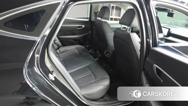 Hyundai Sonata D Edge Hybrid (DN8) 2023 Черный из Кореи, фото 2