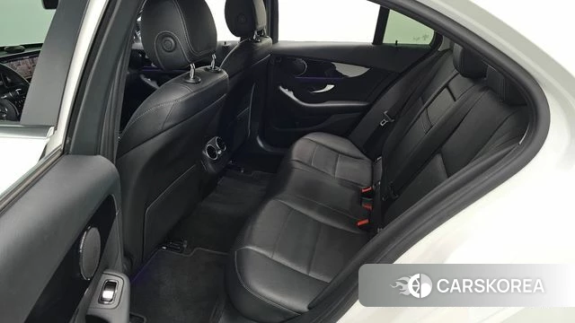 Mercedes-Benz C-Class W205 2019 Белый из Кореи, фото 2