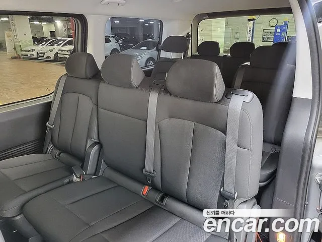 Hyundai Staria 2021 Серебристо-серый из Кореи, фото 2