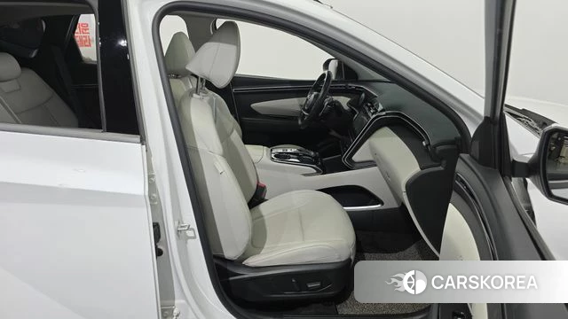 Hyundai Tucson (NX4) 2021 Белый из Кореи, фото 2