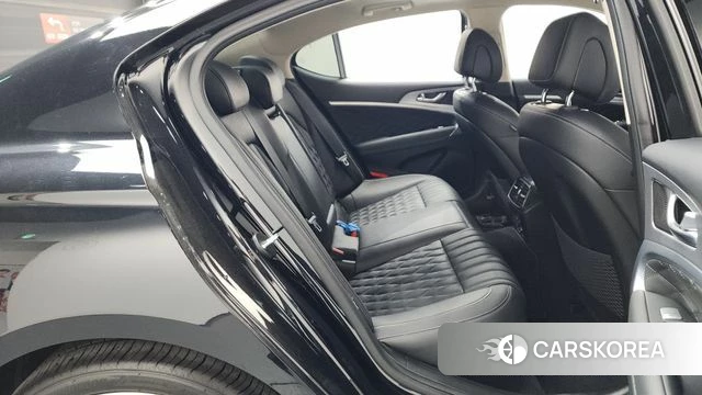 Genesis The New G70 2021 Черный из Кореи, фото 2
