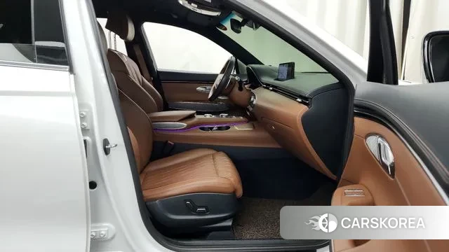 Genesis GV70 2021 Белый из Кореи, фото 2