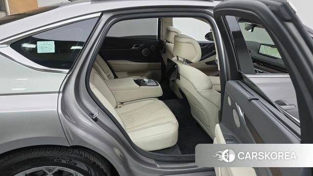 Genesis G80 (RG3) 2023 Серебристо-серый из Кореи, фото 2