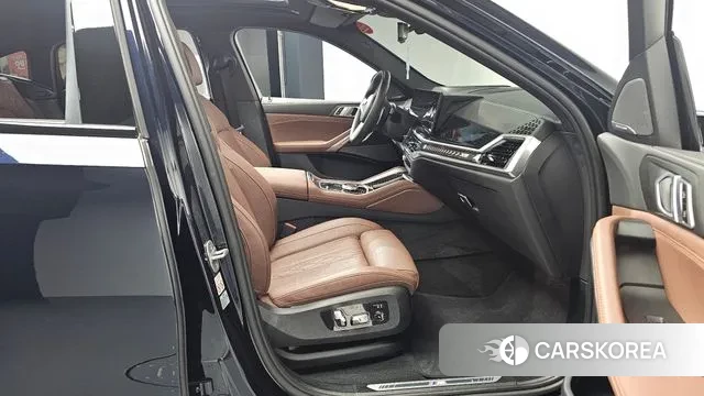 BMW X6 (G06) 2024 Черный из Кореи, фото 2