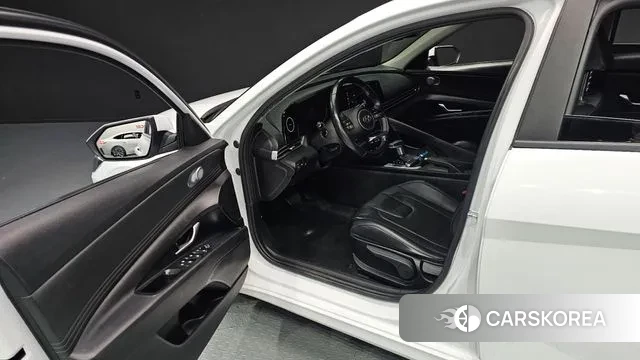 Hyundai Avante (CN7) 2021 Белый из Кореи, фото 2