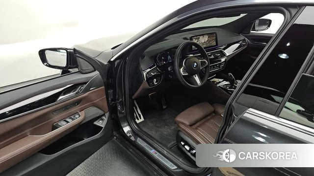 BMW 6 Series GT (G32) 2024 Серый из Кореи, фото 2