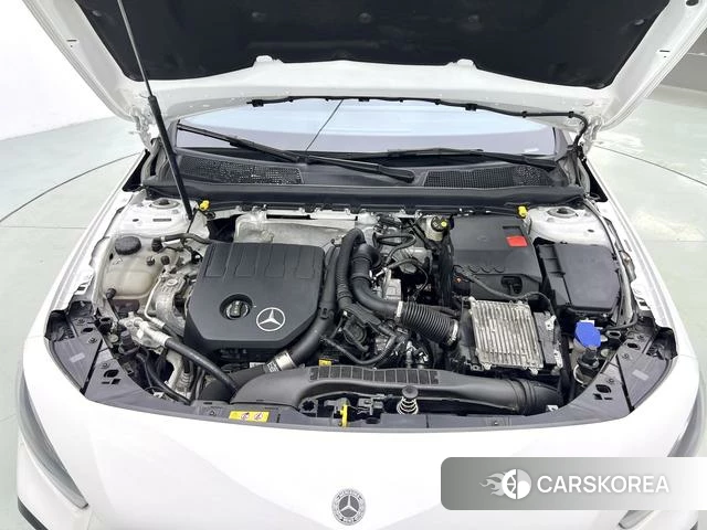 Mercedes-Benz Class A 2023 Белый из Китая, фото 2