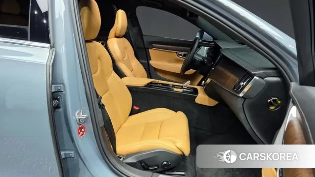 Volvo S90 2022 Цвет галактики из Кореи, фото 2