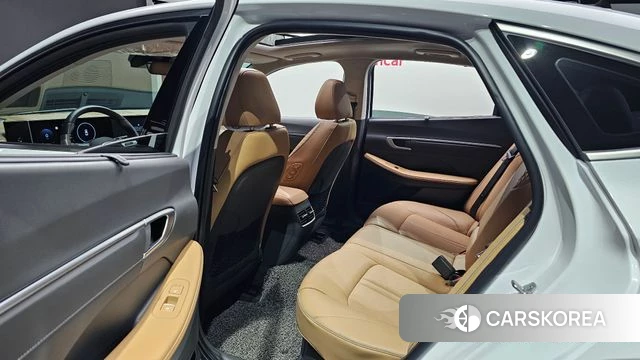 Hyundai Sonata D Edge Hybrid (DN8) 2024 Белый из Кореи, фото 2