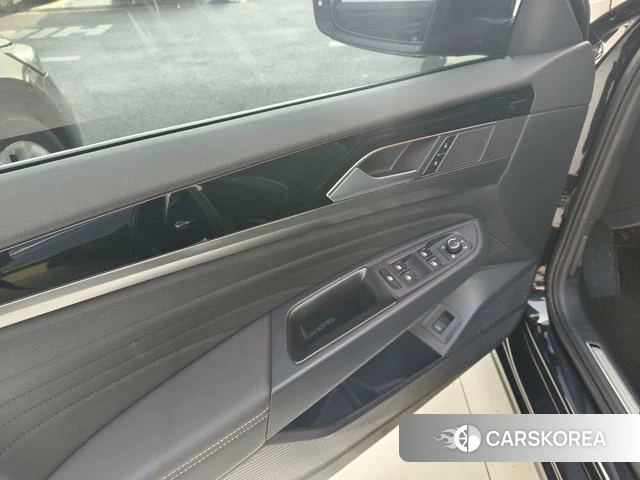 Volkswagen Passat 2023 Черный из Китая, фото 2