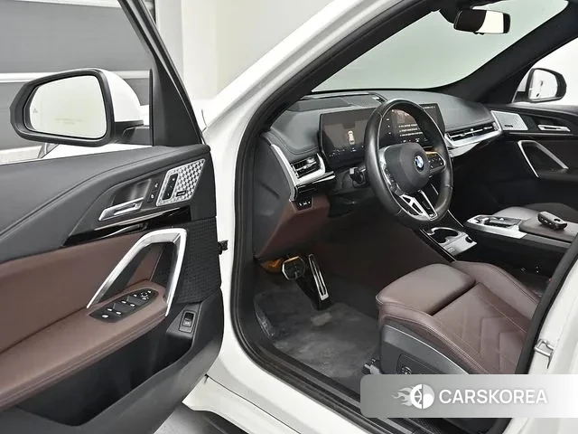 BMW X1 (U11) 2023 Белый из Кореи, фото 2