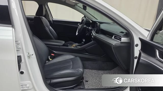 Kia K5 3rd generation 2022 Белый из Кореи, фото 2