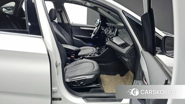 BMW 2 Series Active Tourer (F45) 2018 Белый из Кореи, фото 2