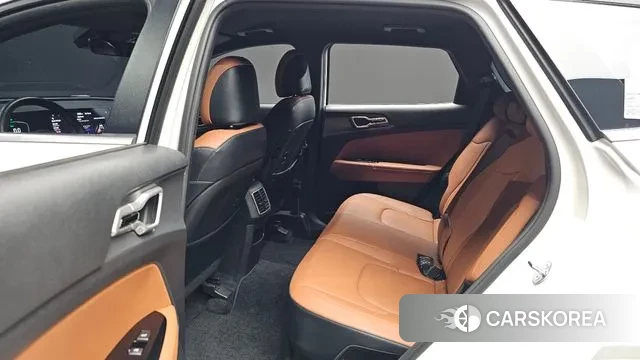 Kia Sportage 5th Generation Hybrid 2023 Белый из Кореи, фото 2