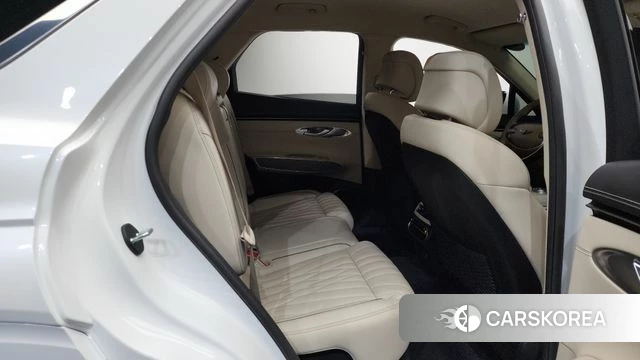 Genesis GV70 2021 Белый из Кореи, фото 2